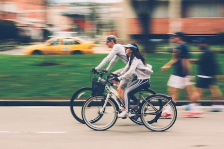 Fietsen bevordert het herstel van de knie